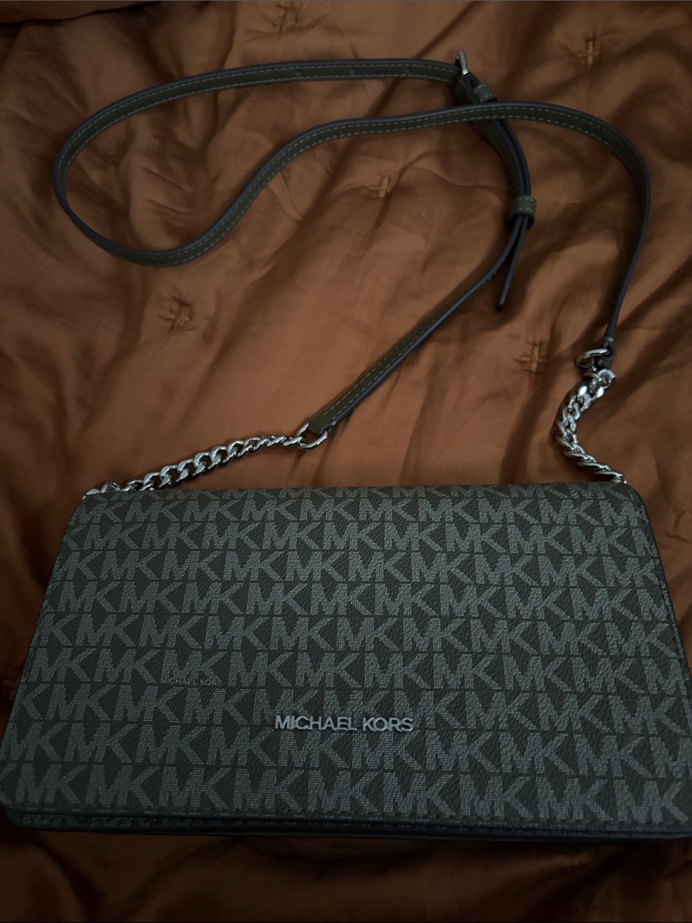 Michael Kors jet set travel crossbody